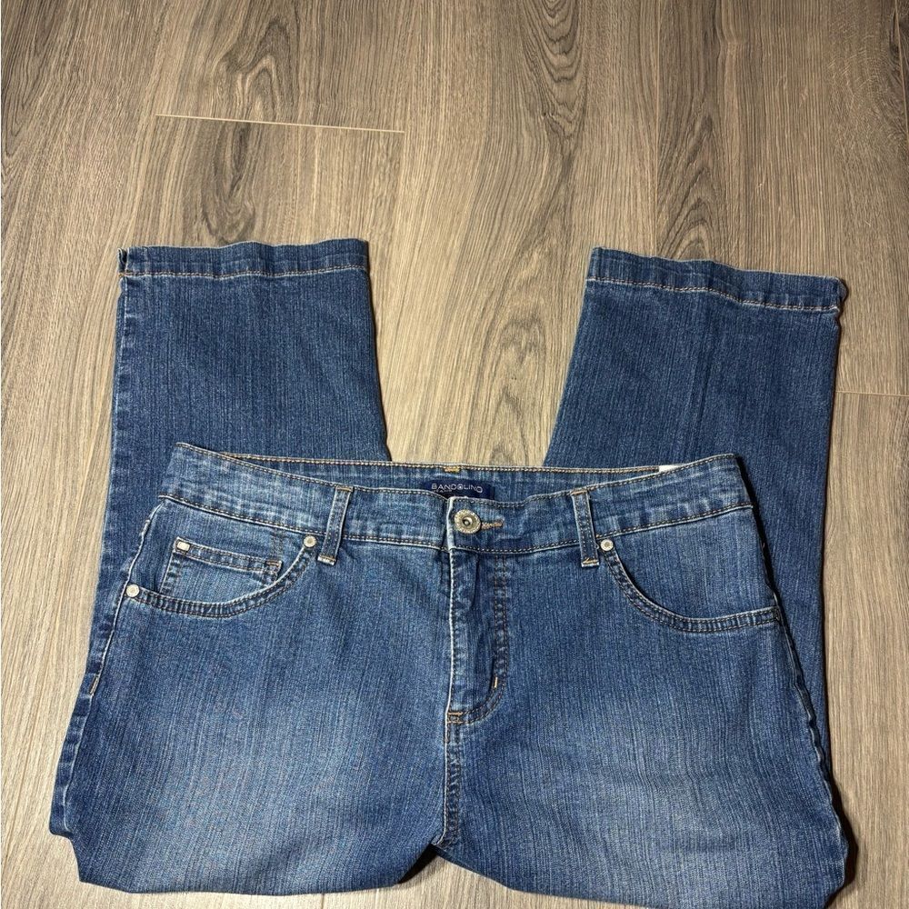 Bandolino Classic Women's Blue Denim Jeans Size 10 Capri EPC